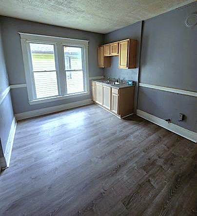161 Shelter Street - Up